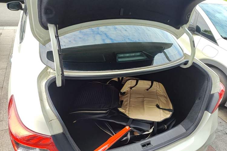 Used Nissan Sylphy 2021 Classic 1.6XL CVT Luxury Edition Trunk