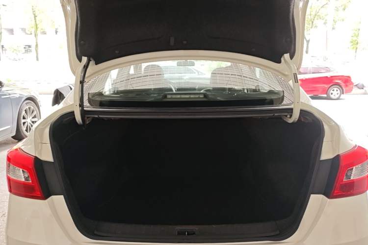 Used Nissan Sylphy 2021 Classic 1.6XE CVT Comfort Edition Trunk