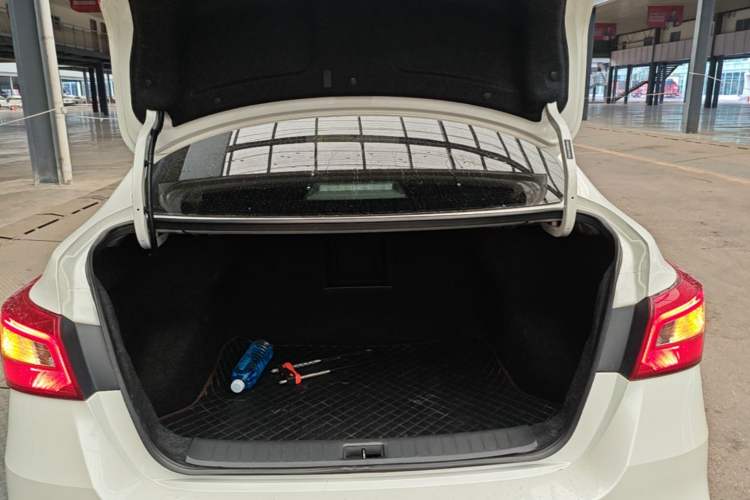 Used Nissan Sylphy 2021 Classic 1.6XL CVT Luxury Edition Trunk