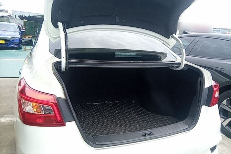 Used Nissan Sylphy 2021 Classic 1.6XL CVT Luxury Edition Trunk