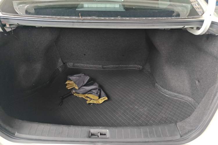 Used Nissan Sylphy 2021 Classic 1.6XE CVT Comfort Edition Trunk
