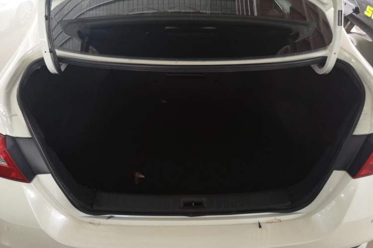 Used Nissan Sylphy 2021 Classic 1.6XL CVT Luxury Edition Trunk