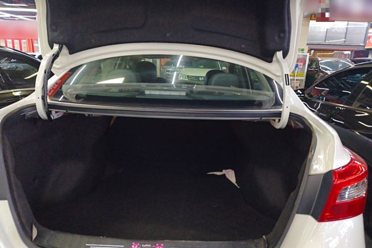 Used Nissan Sylphy 2021 Classic 1.6XE CVT Comfort Edition Trunk