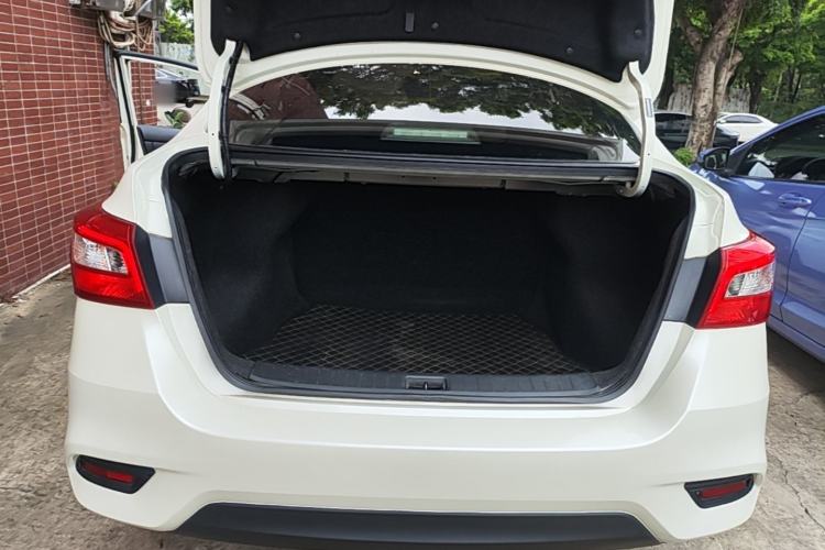 Used Nissan Sylphy 2021 Classic 1.6XE CVT Comfort Edition Trunk