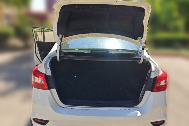 Used Nissan Sylphy 2021 Classic 1.6XL Manual Luxury Edition Trunk