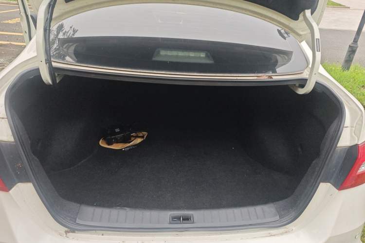 Used Nissan Sylphy 2021 Classic 1.6XE CVT Comfort Edition Trunk