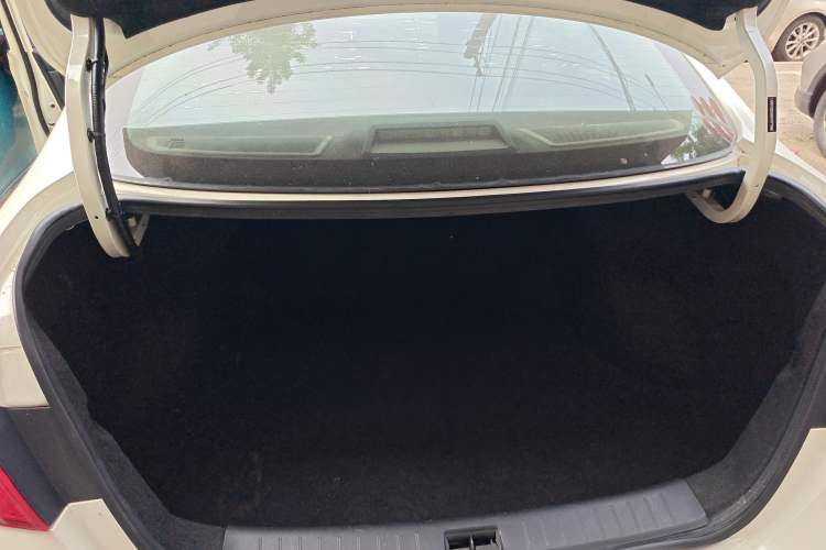 Used Nissan Sylphy 2021 Classic 1.6XE CVT Comfort Edition Trunk