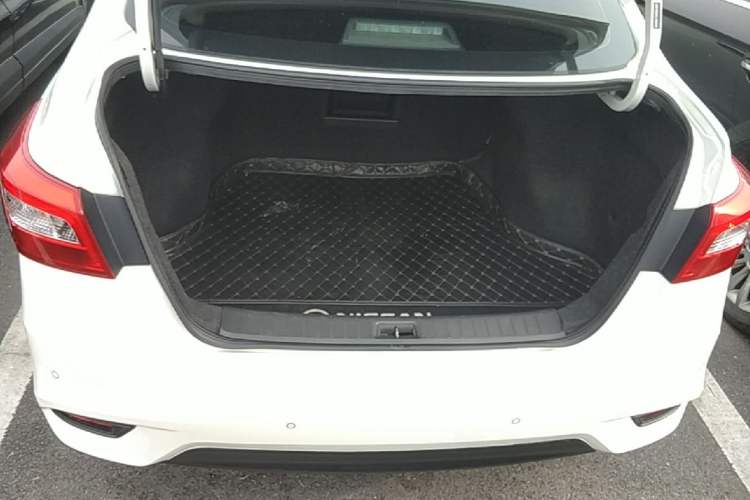 Used Nissan Sylphy 2021 Classic 1.6XL CVT Luxury Edition Trunk