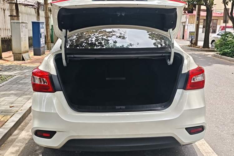 Used Nissan Sylphy 2021 Classic 1.6XL CVT Luxury Edition Trunk
