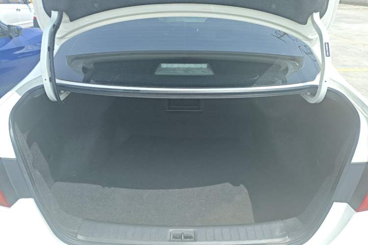 Used Nissan Sylphy 2021 Classic 1.6XL CVT Luxury Edition Trunk