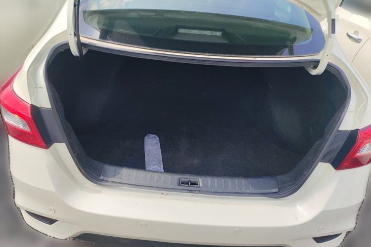 Used Nissan Sylphy 2021 Classic 1.6XE CVT Comfort Edition Trunk