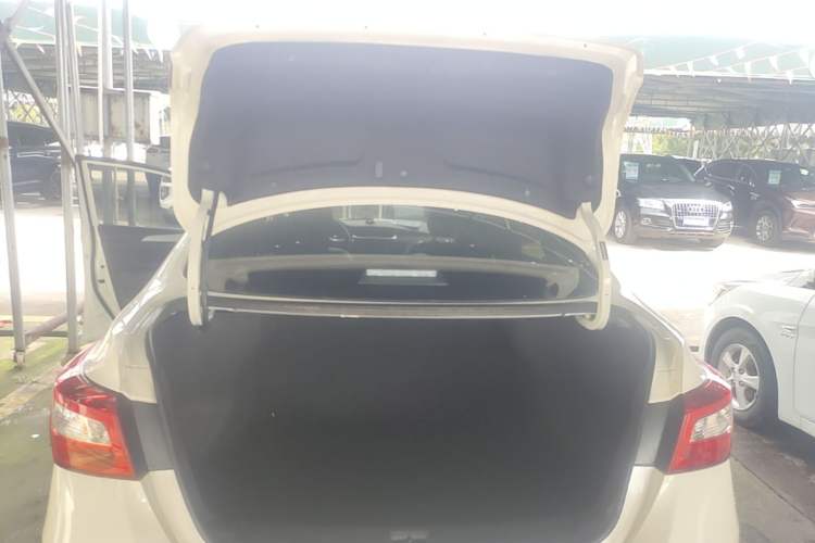 Used Nissan Sylphy 2021 Classic 1.6XL CVT Luxury Edition Trunk