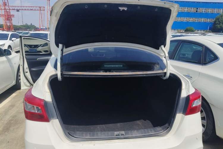 Used Nissan Sylphy 2021 Classic 1.6XE CVT Comfort Edition Trunk