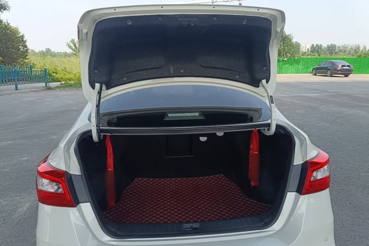 Used Nissan Sylphy 2021 Classic 1.6XL CVT Luxury Edition Trunk