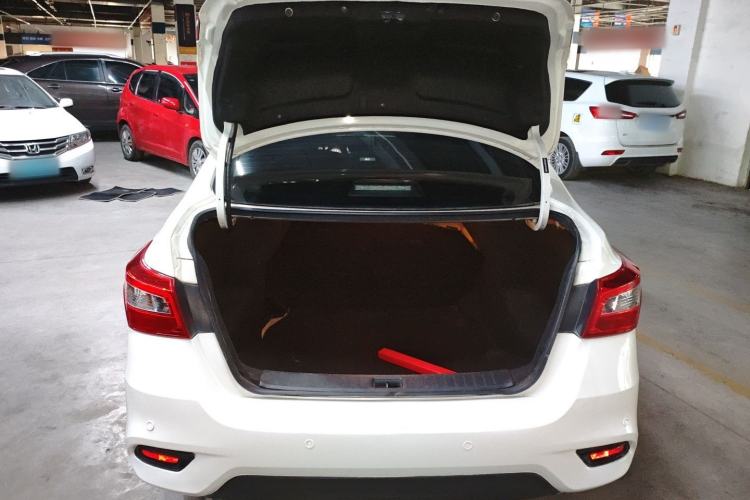 Used Nissan Sylphy 2021 Classic 1.6XE CVT Exclusive Edition Trunk