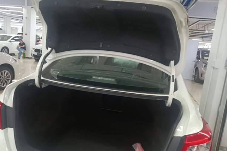 Used Nissan Sylphy 2021 Classic 1.6XL CVT Luxury Edition Trunk