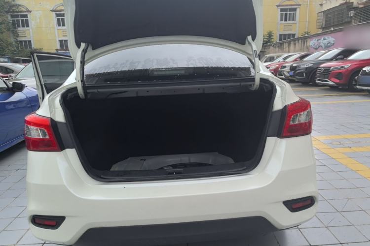 Used Nissan Sylphy 2021 Classic 1.6XL CVT Luxury Edition Trunk