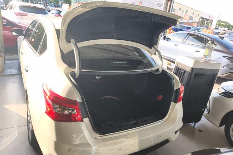 Used Nissan Sylphy 2021 Classic 1.6XL CVT Luxury Edition Trunk