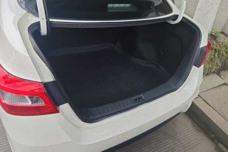 Used Nissan Sylphy 2021 Classic 1.6XE CVT Comfort Edition Trunk