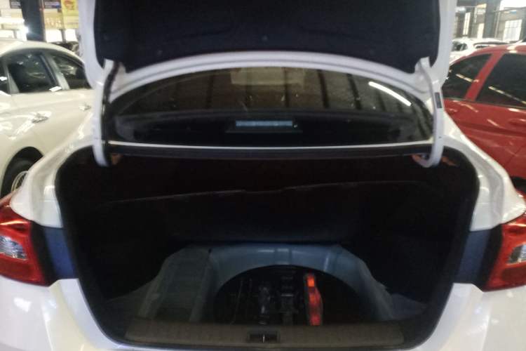 Used Nissan Sylphy 2021 Classic 1.6XE CVT Comfort Edition Trunk