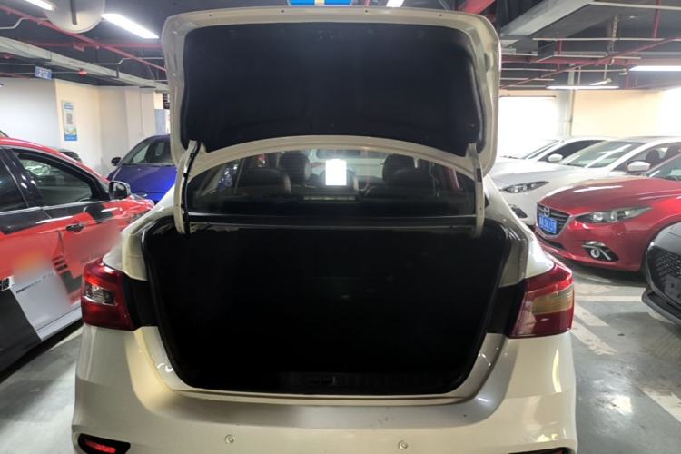 Used Nissan Sylphy 2021 Classic 1.6XL CVT Luxury Edition Trunk