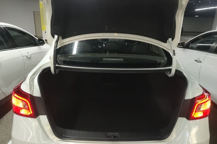 Used Nissan Sylphy 2021 Classic 1.6XL CVT Luxury Edition Trunk