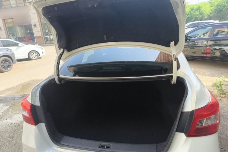 Used Nissan Sylphy 2021 Classic 1.6XE CVT Comfort Edition Trunk