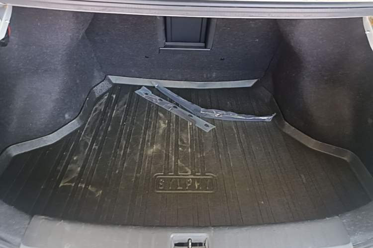 Used Nissan Sylphy 2021 Classic 1.6XL Manual Luxury Edition Trunk