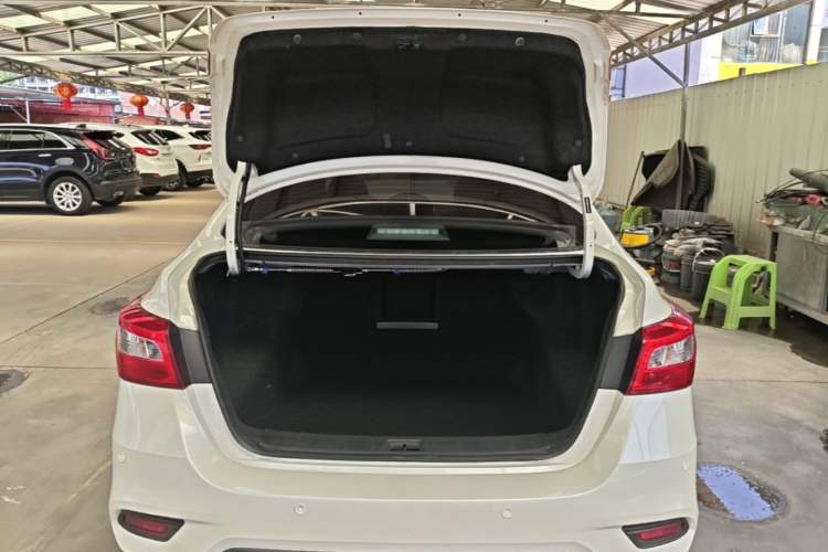 Used Nissan Sylphy 2021 Classic 1.6XL CVT Luxury Edition Trunk