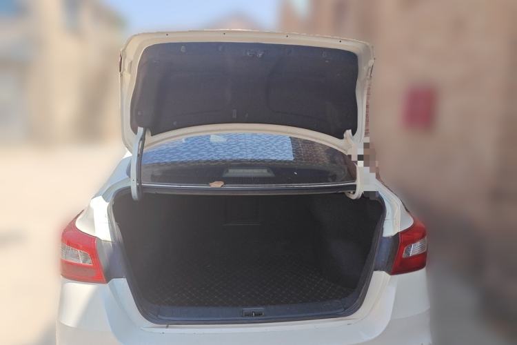 Used Nissan Sylphy 2021 Classic 1.6XL CVT Luxury Edition Trunk