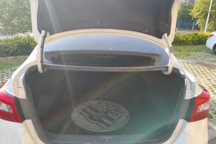 Used Nissan Sylphy 2021 Classic 1.6XE CVT Comfort Edition Trunk