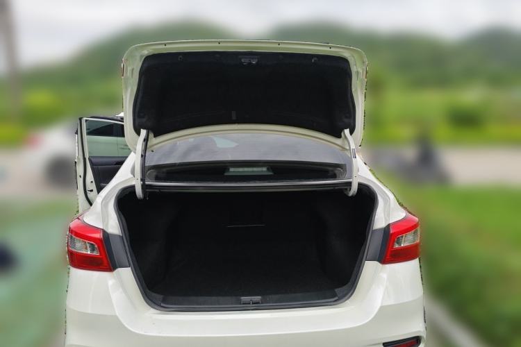 Used Nissan Sylphy 2021 Classic 1.6XL CVT Luxury Edition Trunk