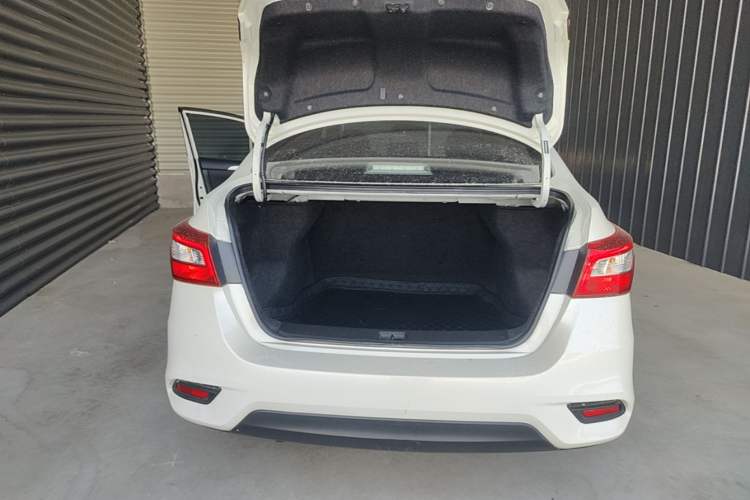 Used Nissan Sylphy 2021 Classic 1.6XE CVT Comfort Edition Trunk