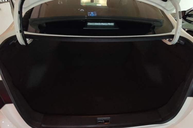 Used Nissan Sylphy 2021 Classic 1.6XL CVT Luxury Edition Trunk