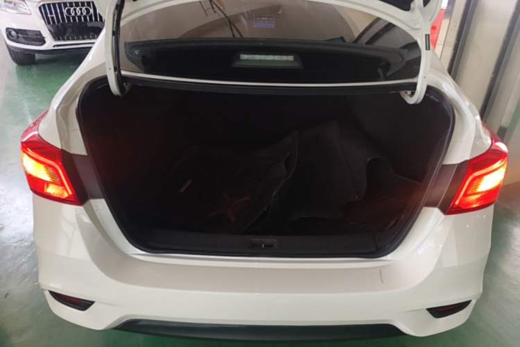 Used Nissan Sylphy 2021 Classic 1.6XL CVT Luxury Edition Trunk