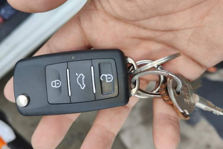 Used Nissan Sylphy 2021 Classic 1.6XE Manual Comfort Edition Vehicle Key