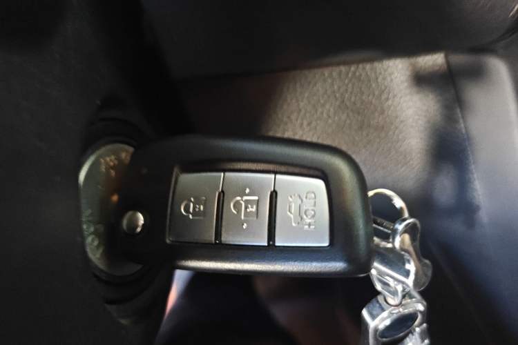 Used Nissan Sylphy 2021 Classic 1.6XE CVT Comfort Edition Vehicle Key