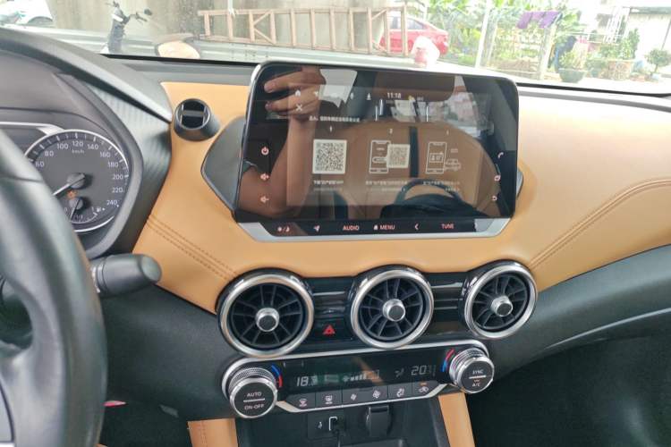 Used Nissan Sylphy 2021 1.6L TOP CVT Luxury Edition Audio And AC Panel
