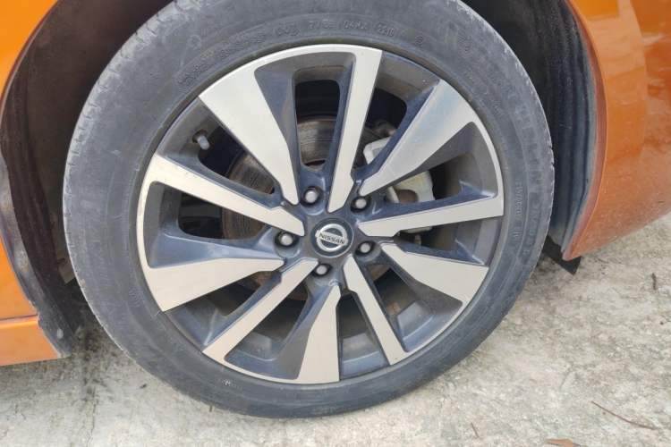 Used Nissan Sylphy 2021 1.6L TOP CVT Luxury Edition Right Front Wheel Hub