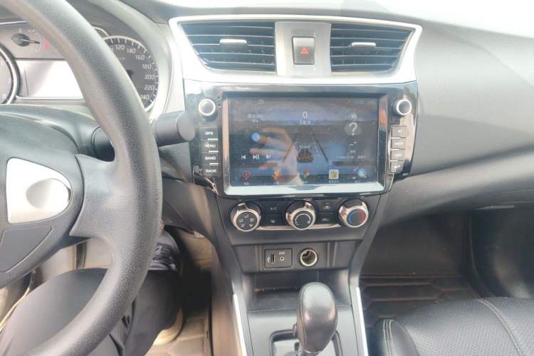 Used Nissan Sylphy 2022 Classic 1.6XE CVT Comfort Edition Audio And AC Panel