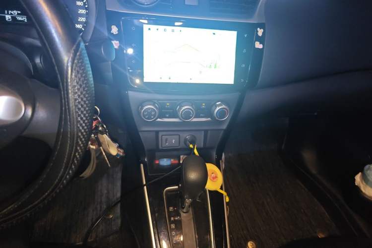 Used Nissan Sylphy 2022 Classic 1.6XL CVT Luxury Edition Audio And AC Panel