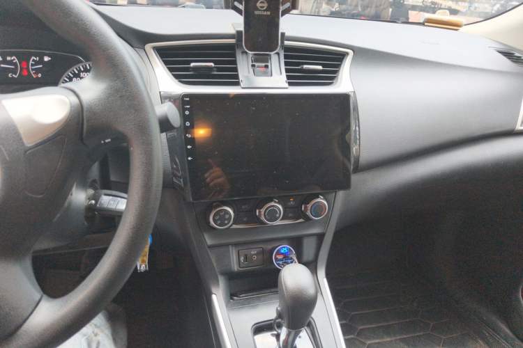 Used Nissan Sylphy 2022 Classic 1.6XE CVT Comfort Edition Audio And AC Panel