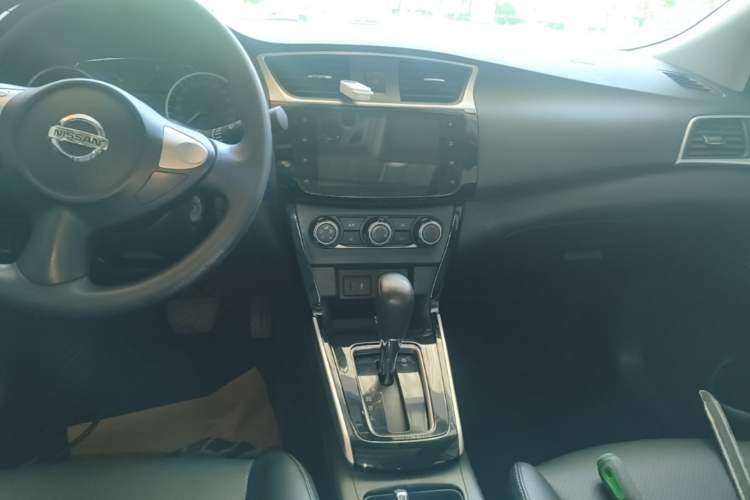 Used Nissan Sylphy 2022 Classic 1.6XL CVT Luxury Edition Audio And AC Panel
