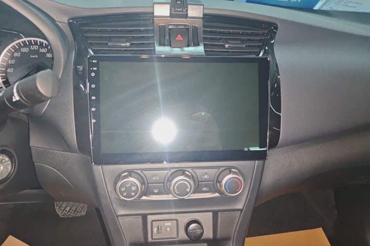 Used Nissan Sylphy 2022 Classic 1.6XE CVT Comfort Edition Audio And AC Panel