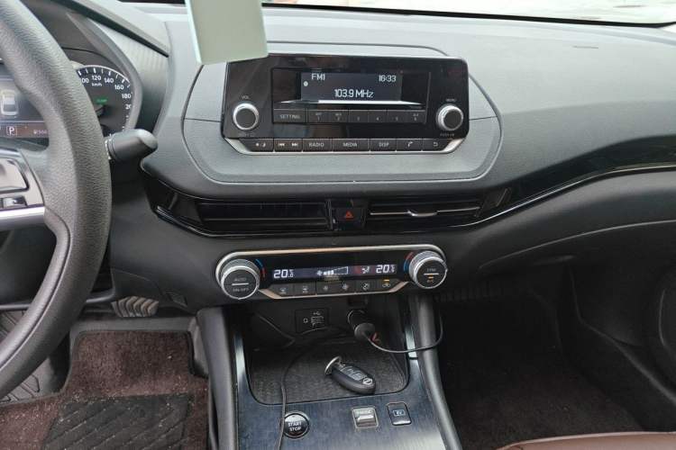 Used Nissan Sylphy 2022 e-POWER All-Electric Drive Pro Audio And AC Panel