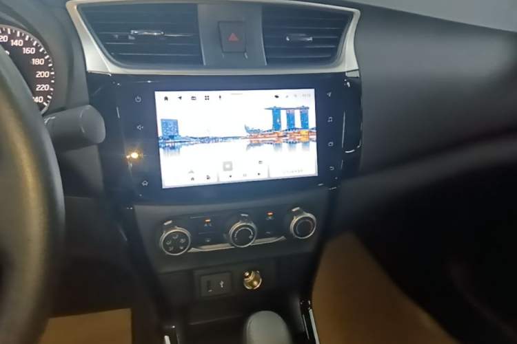 Used Nissan Sylphy 2022 Revised Version Classic 1.6XL CVT Luxury Edition Audio And AC Panel
