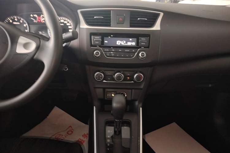 Used Nissan Sylphy 2022 Classic 1.6XE CVT Comfort Edition Audio And AC Panel