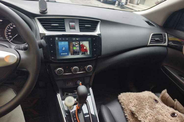 Used Nissan Sylphy 2022 Classic 1.6XL CVT Luxury Edition Audio And AC Panel