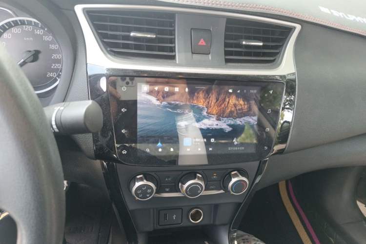 Used Nissan Sylphy 2022 Classic 1.6XL CVT Luxury Edition Audio And AC Panel