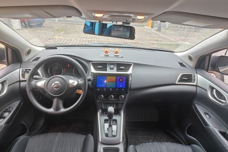 Used Nissan Sylphy 2022 Classic 1.6XE CVT Comfort Edition Center Console